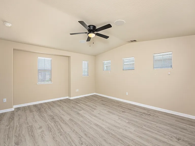 241 Picasso Cir — Photo 9