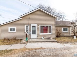 1009 Ayersville Ave, Defiance, OH 43512