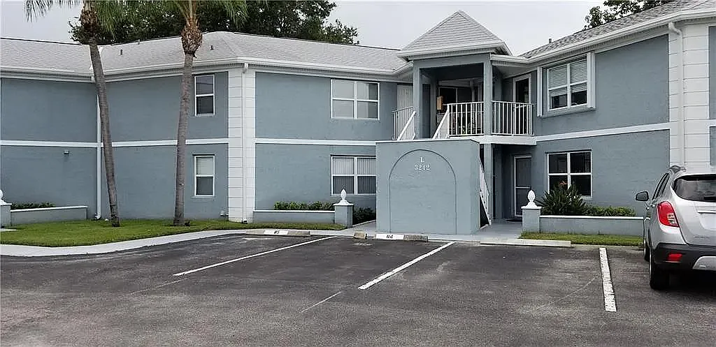 2 bed, 1200 sqft, $1,900 — Photo 2