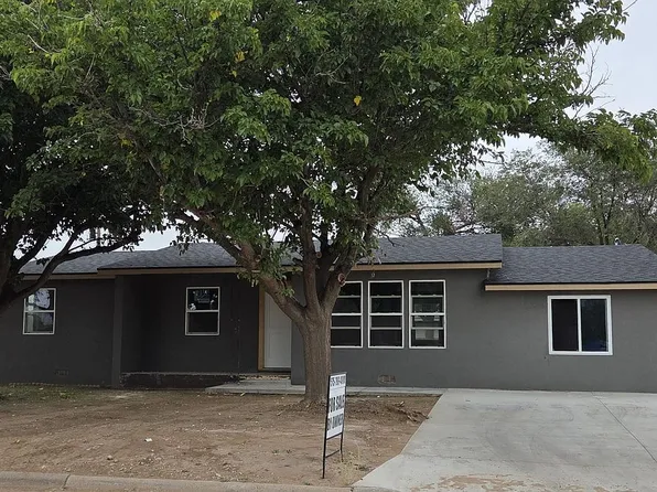 722 W 17th St, Portales, NM 88130