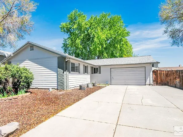 725 Glen Martin Dr, Sparks, NV 89434