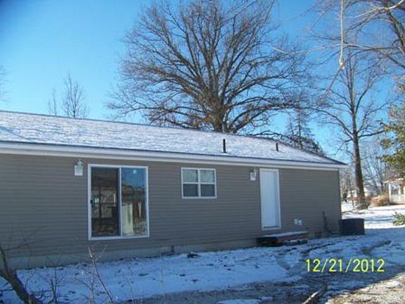 2nd image of 621 Redwood Dr