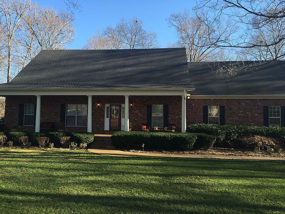 COMING SOON !
102 Ridglea Ct