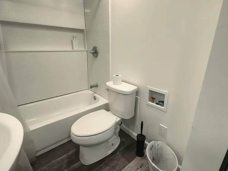 1827 Harding St #2 — Photo 7