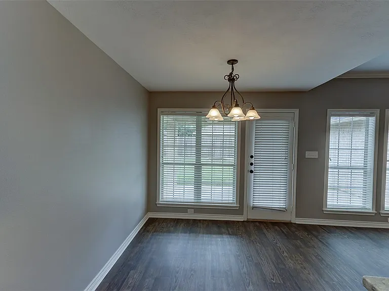 113 Karten Ln — Photo 14