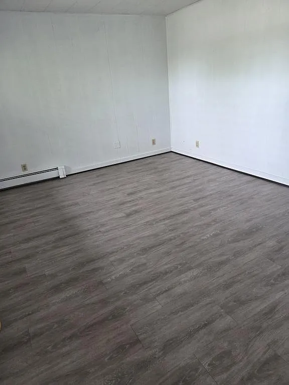 1190 Division St #3 — Photo 3