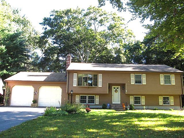 1st image of 40 Deerfield Dr
