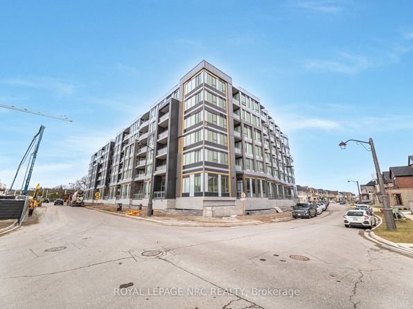 2501 Saw Whet Blvd #541, Oakville, ON L6M 5M9