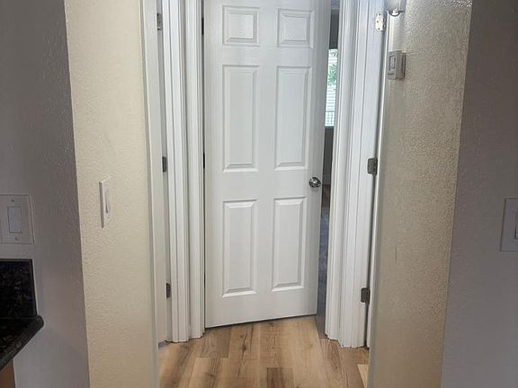 5th image of 740 W Elm St Unit 207