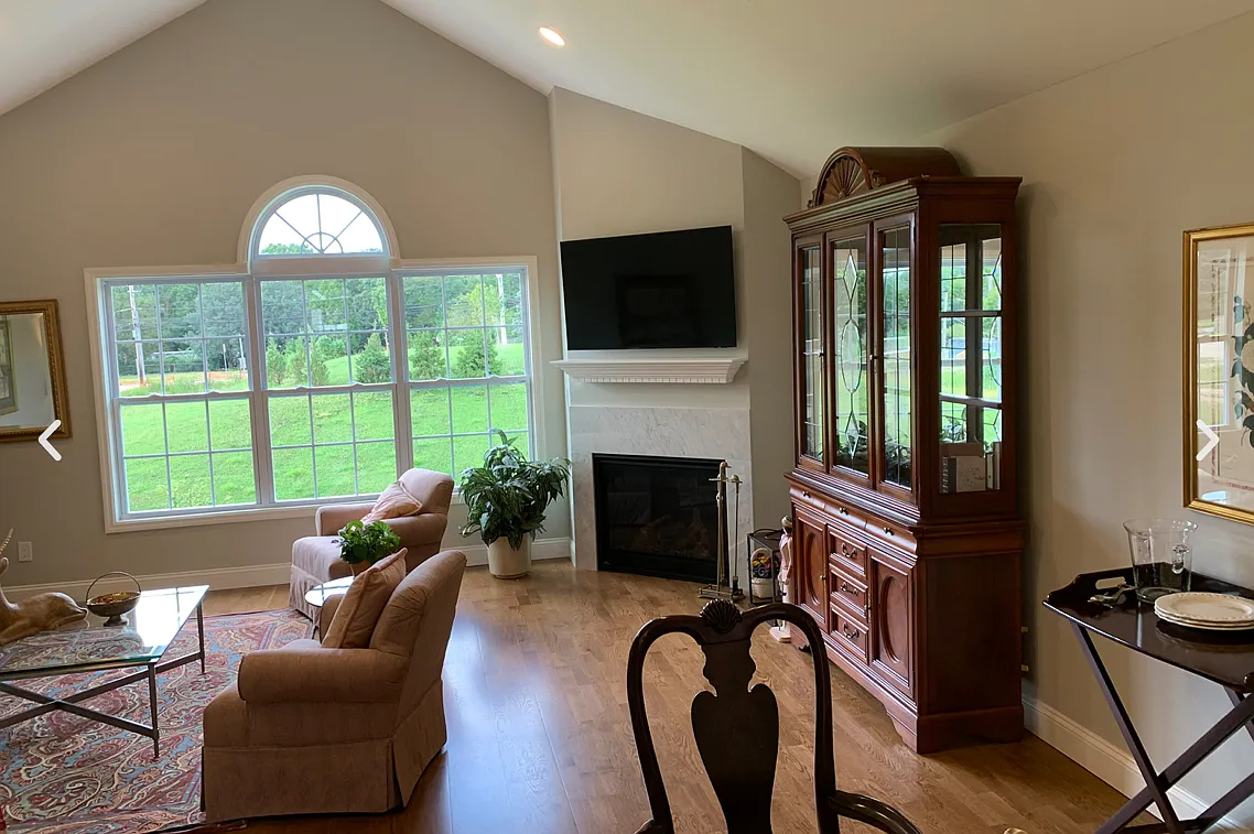 2 bed, 1545 sqft, $4,900 — Photo 2