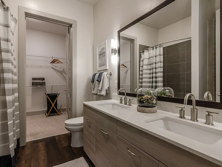 The Shay Apartments — Photo 14