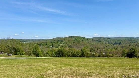 5th image of 52 E Hill Road