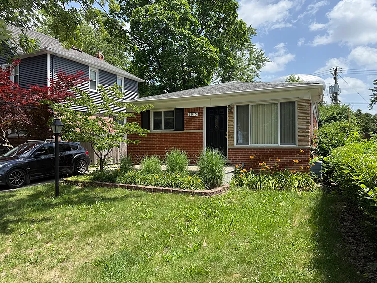 3016 Harvard Rd — Photo 1