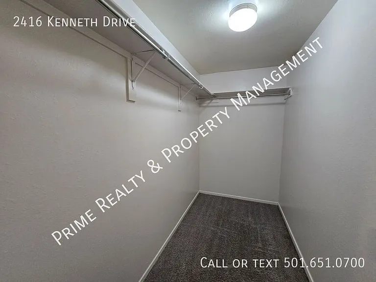 2416 Kenneth Dr — Photo 10