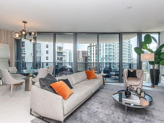 2nd image of 1000 Brickell Plz #3201