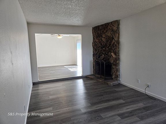 3rd image of 2629 Los Nogales Way