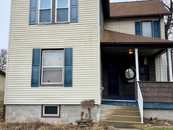 406 W Lincoln St, Hoopeston, IL 60942