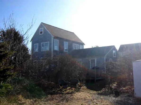 34 Exeter St, Nantucket, MA 02554