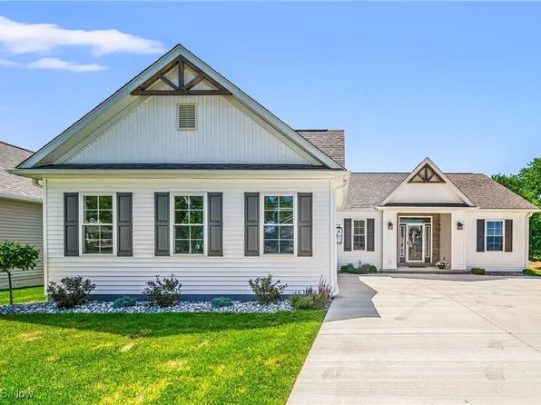 973 Lake Rd, Conneaut, OH 44030