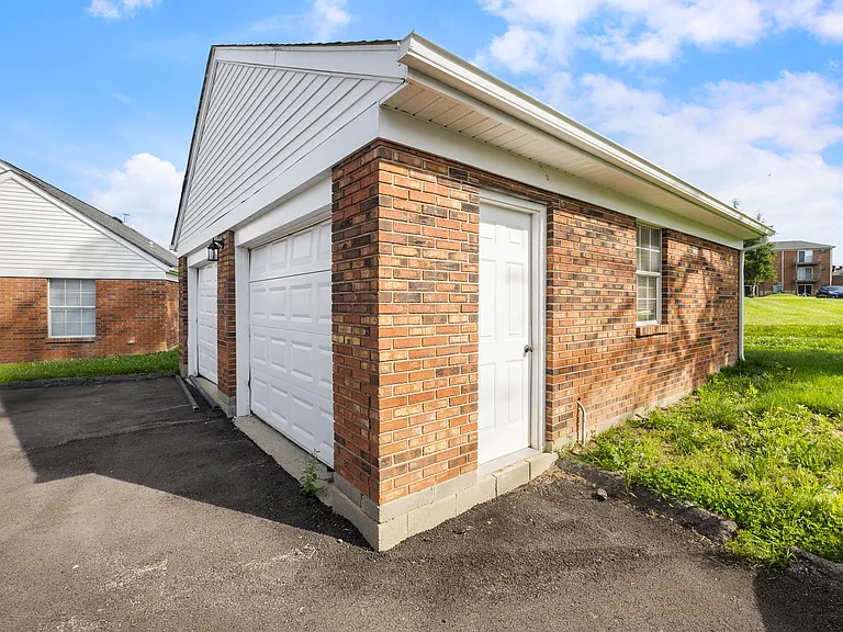 206 Rosemarie Dr #E — Photo 17
