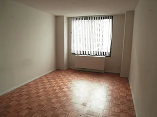 Rented by CCG Real Estate Brokerage | media 37