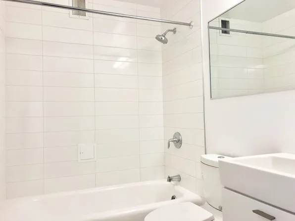 400 East 57th Street 016F image 6 of 6