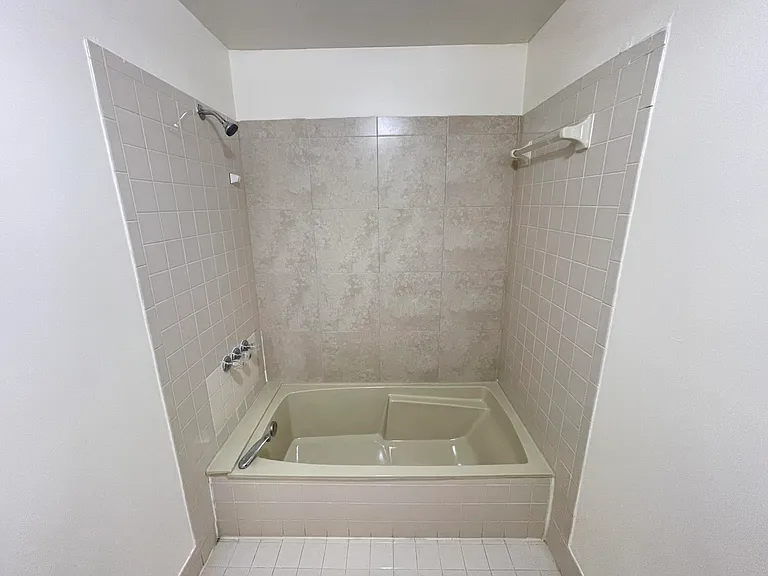 1852 My Pl — Photo 9