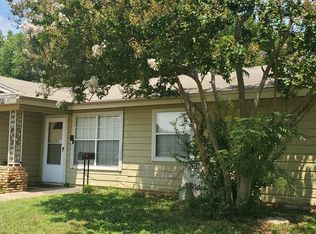 605 N Davis Dr, Arlington, TX 76012