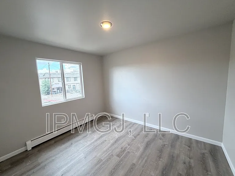 3246 Downey Ct #4 — Photo 4