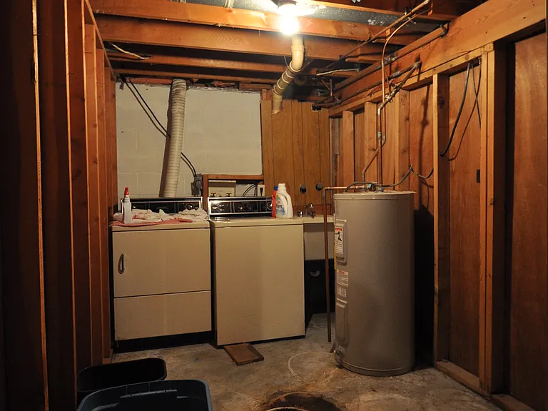 200A N Smith Rd #A — Photo 13