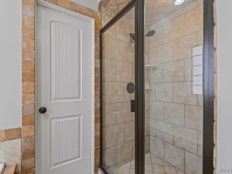 1694 Pebble Creek Dr — Photo 33