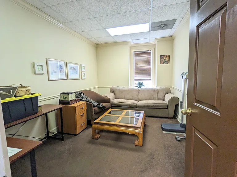 750 Hammond Dr #7 — Photo 3