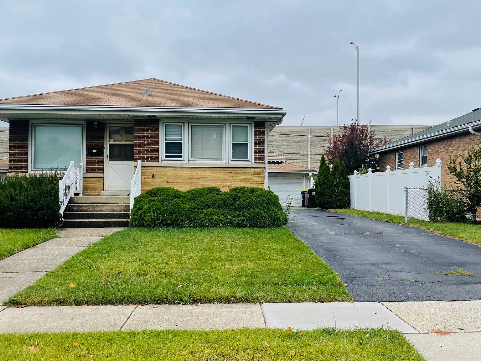 4614 Scott St, Schiller Park, IL 60176 | Zillow