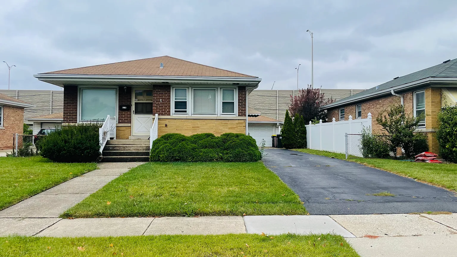 4614 Scott St photo 1