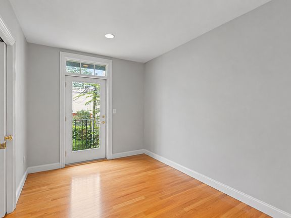 5th image of 57 Bartlett St #3