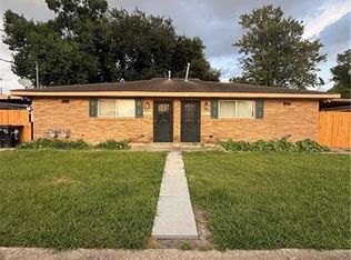 4563 Lynhuber Dr, New Orleans, LA 70126