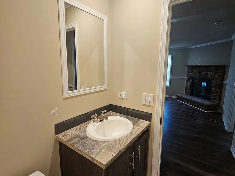151 Dillon Ln — Photo 11