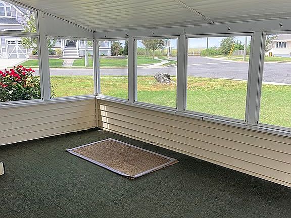 5th image of 5 Somerset Ln