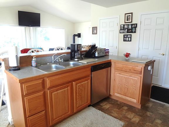 5th image of 185 Canal Dr SE