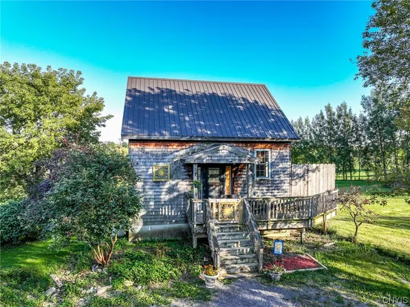 5060 Palmer Rd, Manlius, NY 13104