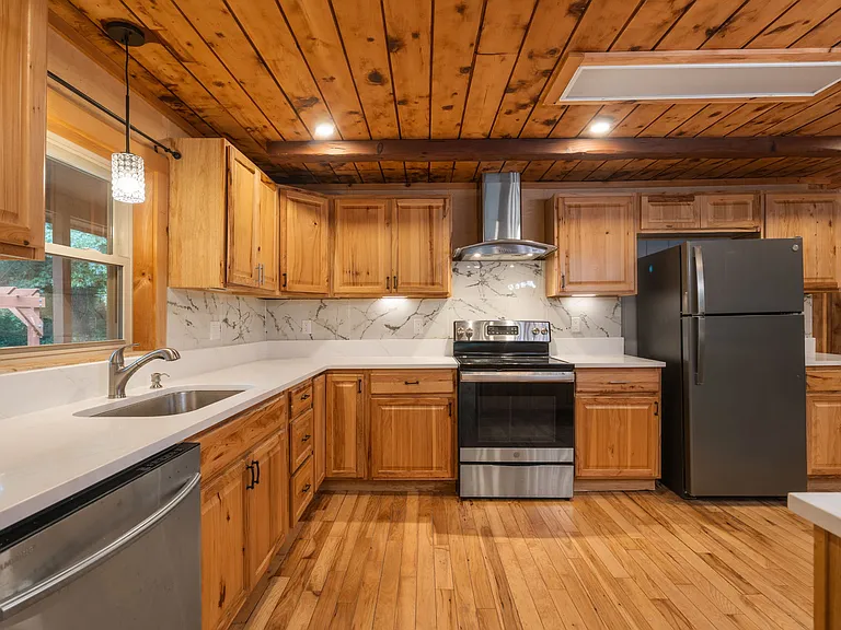 56 Parmenter Ln — Photo 13