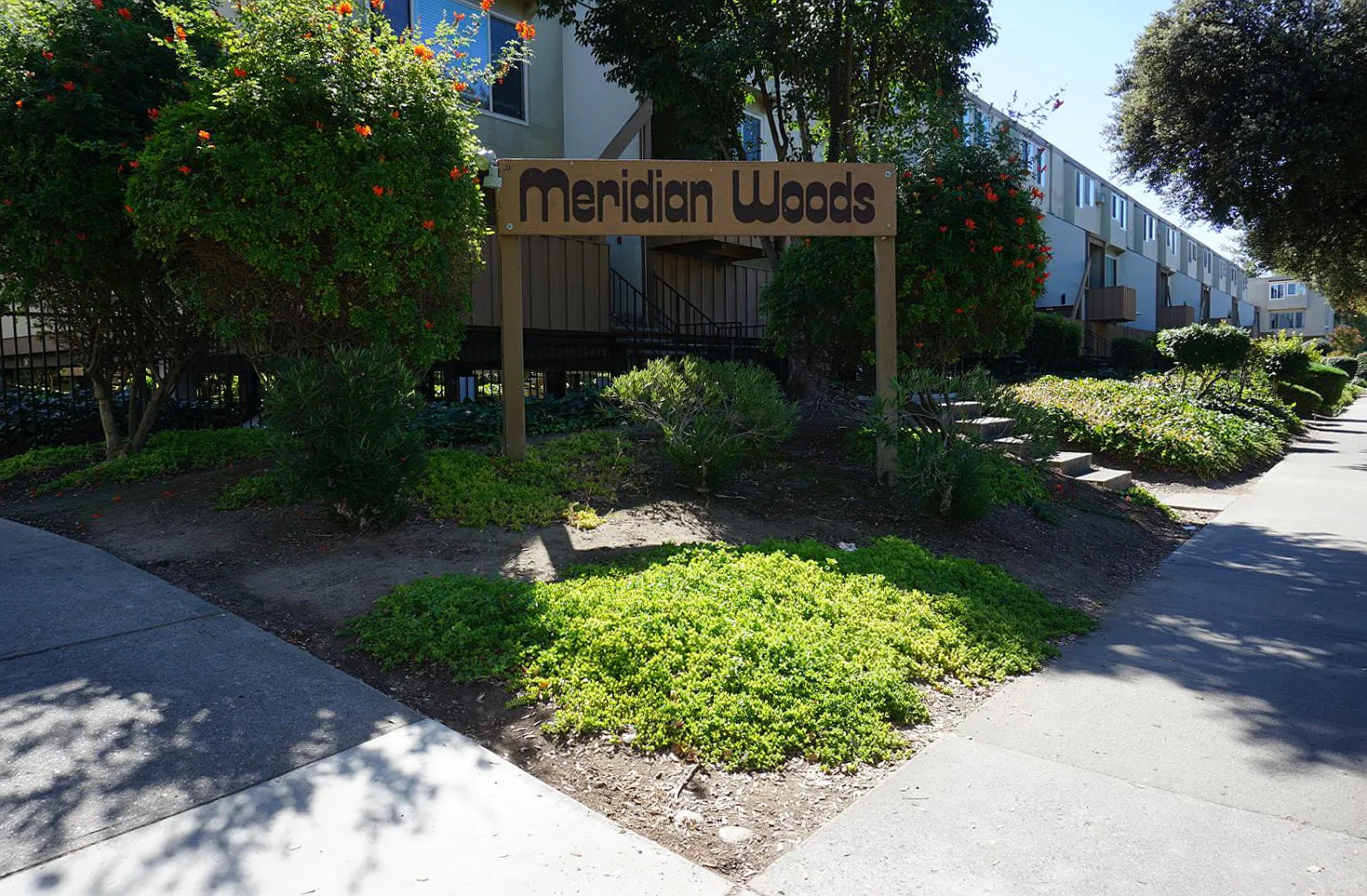 2 bed, 1.5 bath, 1099 sqft, $2,995 — Photo 3