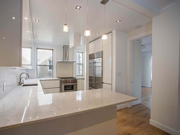 3rd image of 780 W End Ave APT 9B