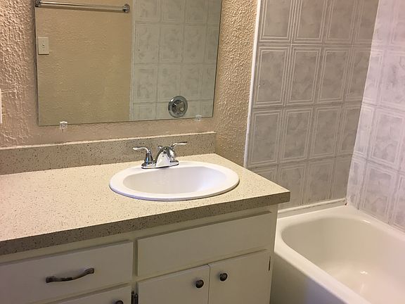 3rd image of 3609 E Mohawk Ave