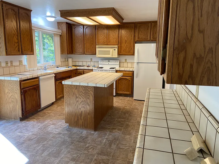 15076 Fay Rd — Photo 6