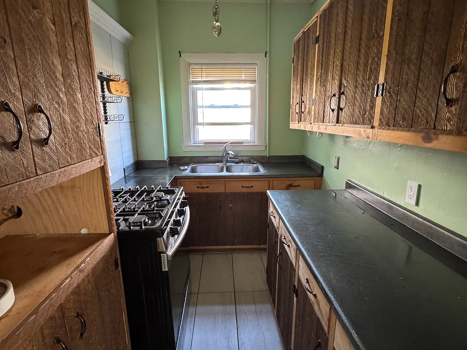 2 bed, $1,650 — Photo 3