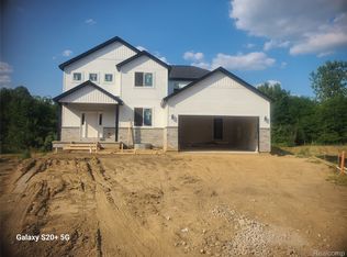 7231 River Rock Dr, Davison, MI 48423