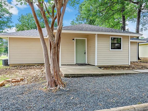 2nd image of 3411 Balboa Cir #2
