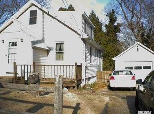 39 Odin Rd, Rocky Point, NY 11778