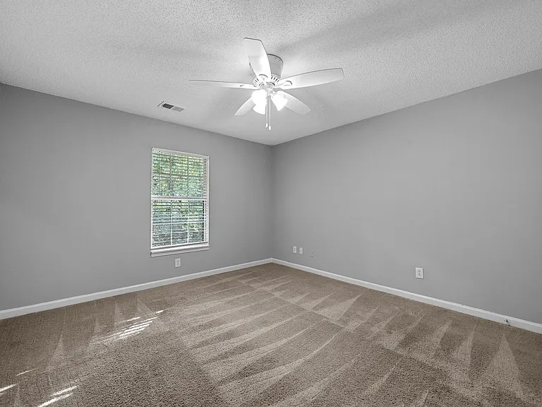 Parkway Pl - 1237 — Photo 18